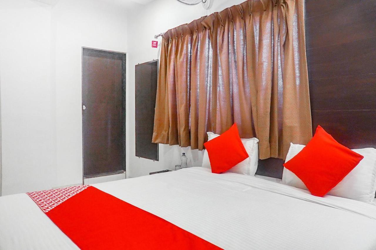 Oyo 15741 Z Inn Phursungi Εξωτερικό φωτογραφία