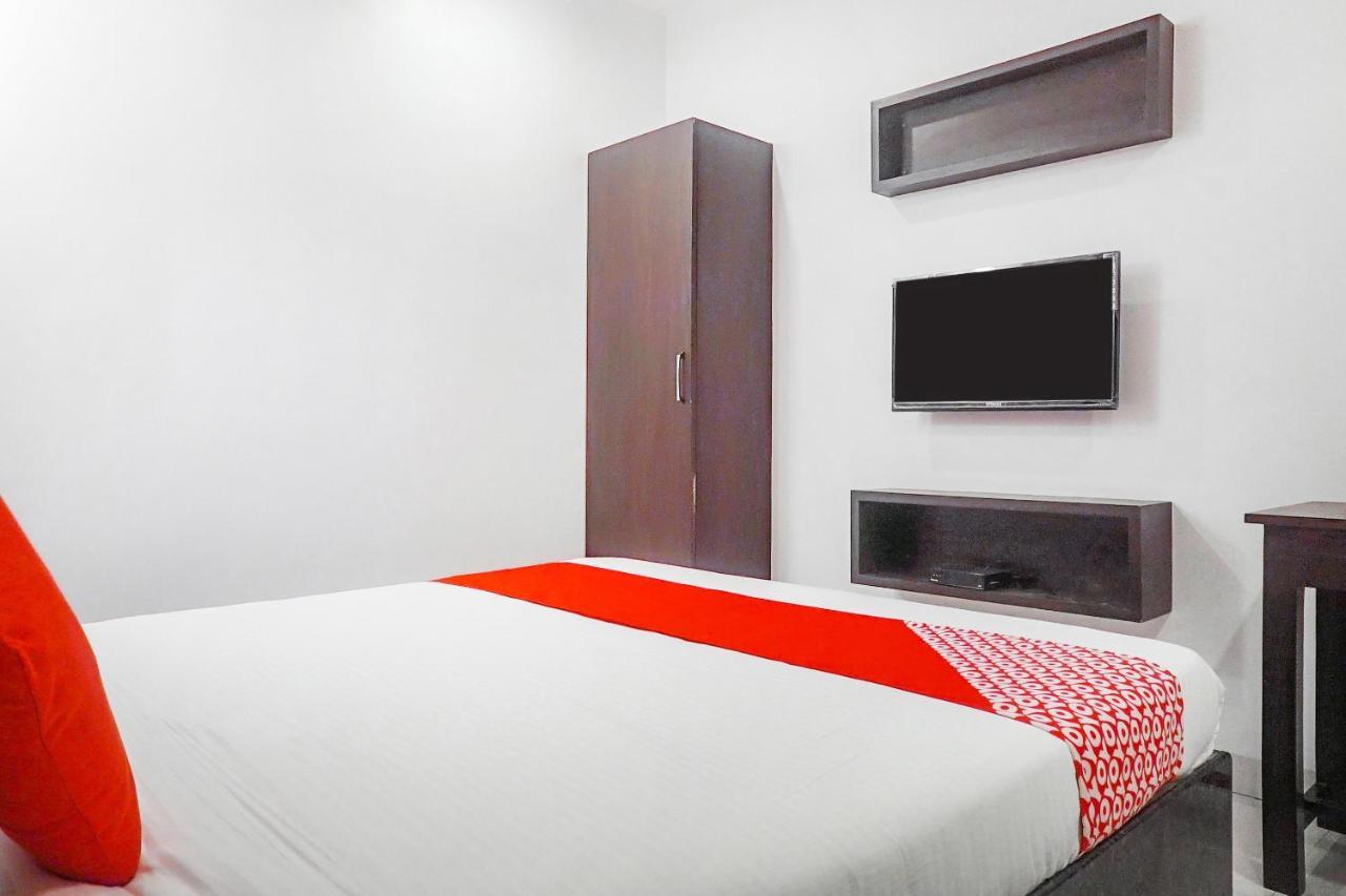 Oyo 15741 Z Inn Phursungi Εξωτερικό φωτογραφία