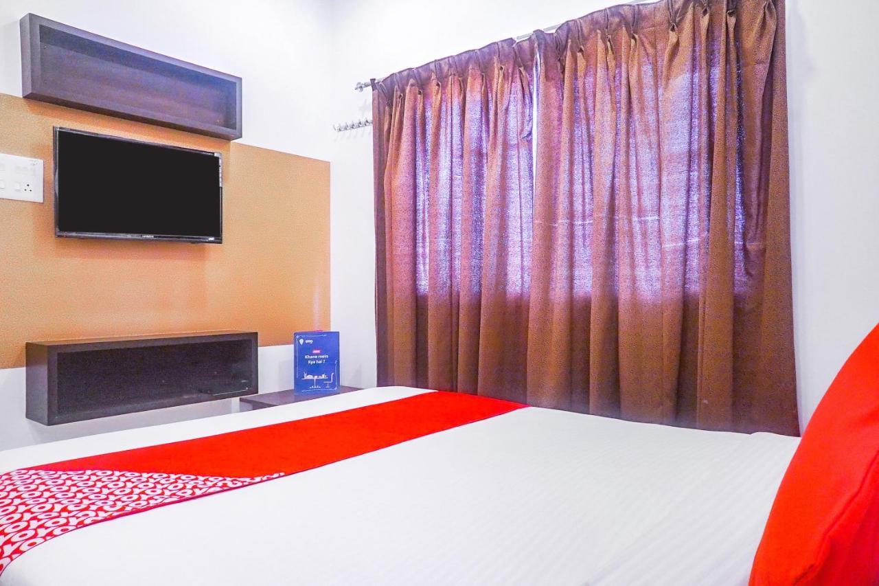 Oyo 15741 Z Inn Phursungi Εξωτερικό φωτογραφία