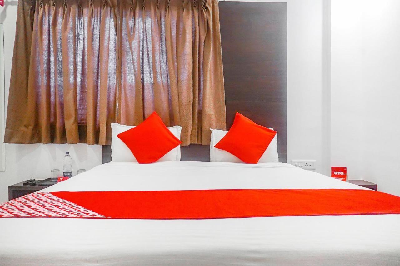 Oyo 15741 Z Inn Phursungi Εξωτερικό φωτογραφία